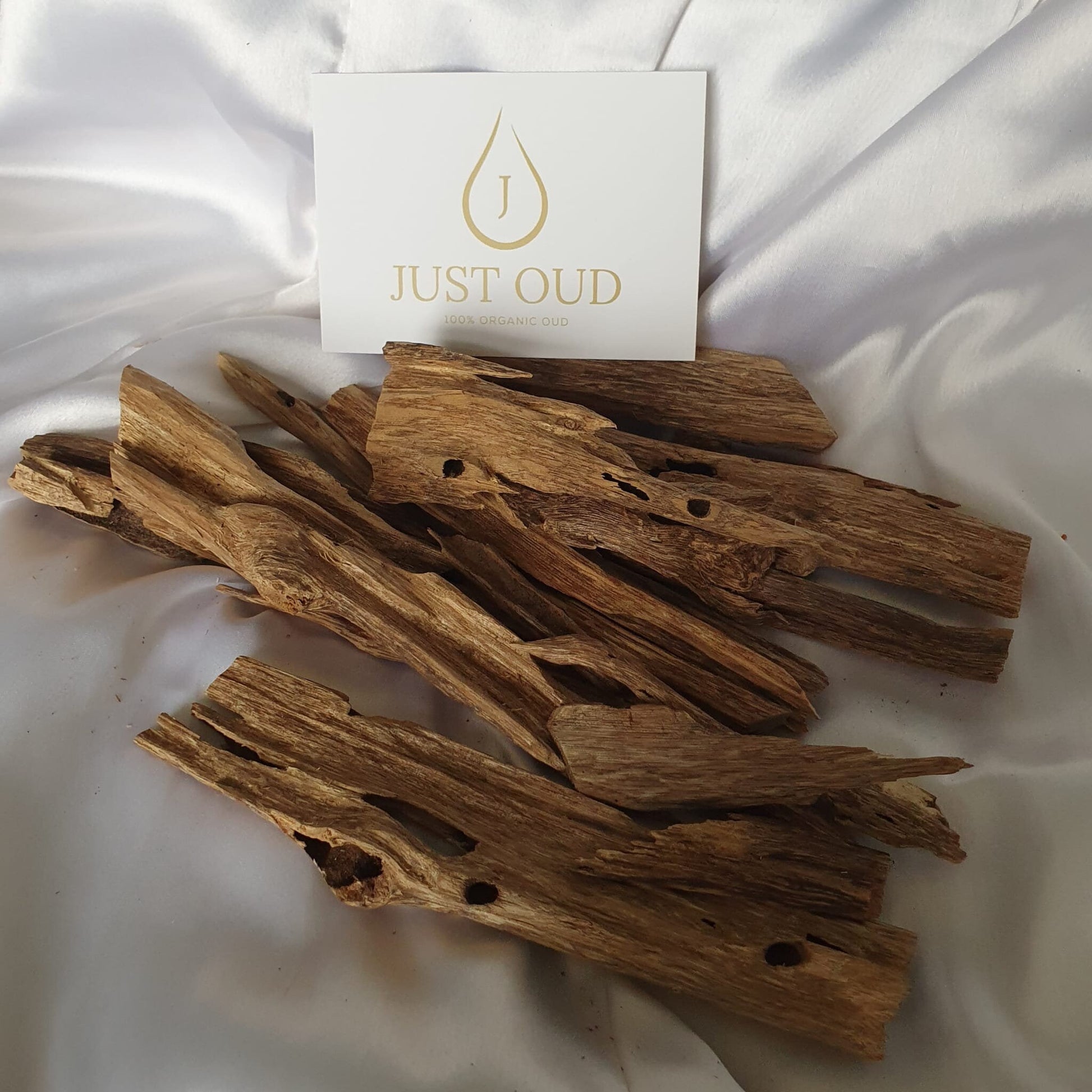 AA+ Grade Hindi Oud Agarwood Chips | Bangladeshi/Hindi Oud Chips - EXCELLENT AROMA